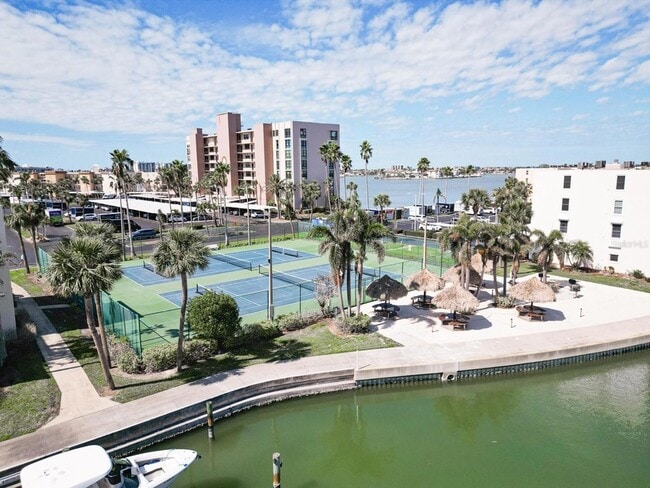 Building Photo - 7910 Sun Island Dr S