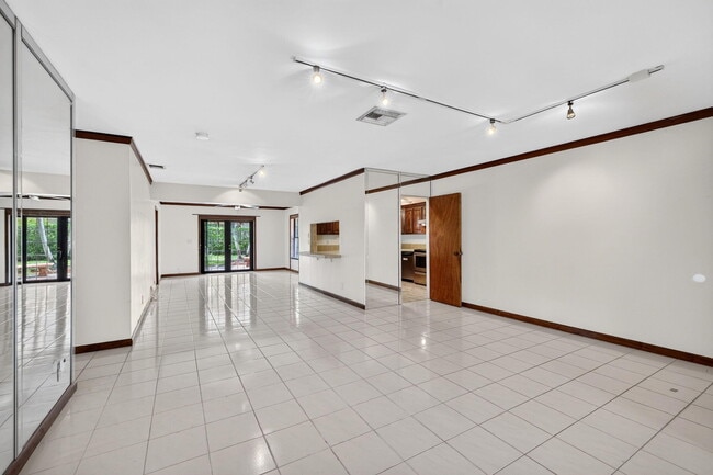 Building Photo - 2060 Tropic Isle