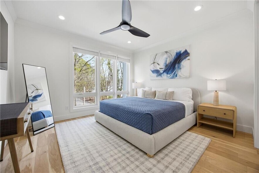 Building Photo - 436 Markham St SW