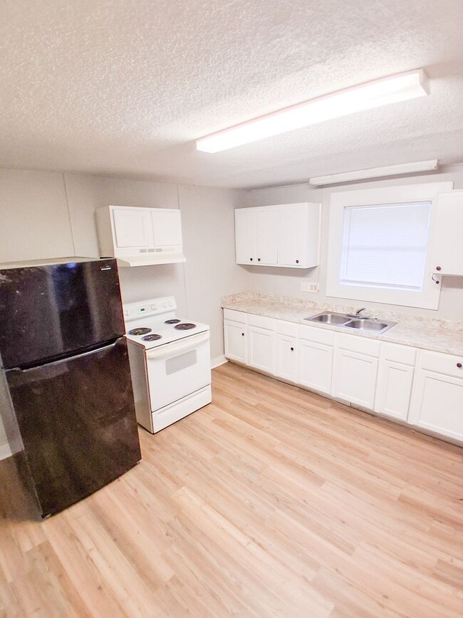Building Photo - Charming 2BR/1BA Single Family Home in Gad...