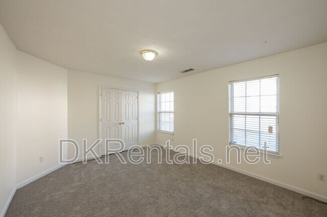 Building Photo - 3328 Vintage Pointe Ct