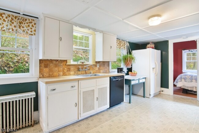 Building Photo - 43 Estling Lake Rd