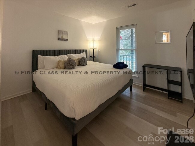 Building Photo - 5819 Woodrock Ct