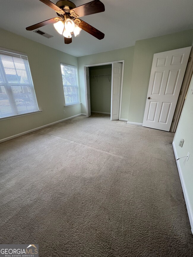 Building Photo - 805 Crestwell Cir
