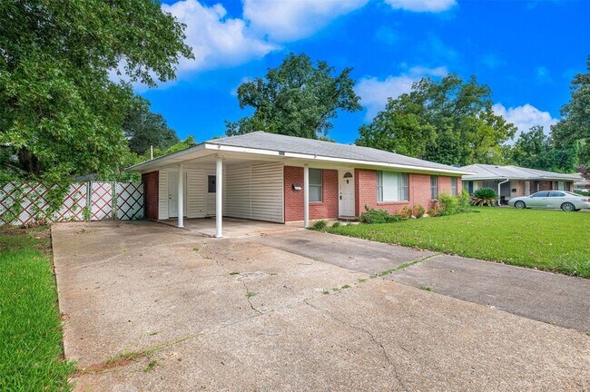 Building Photo - 2501 Rosedale Pl