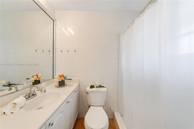 Building Photo - 8650 SW 67th Ave