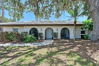Building Photo - 418 Courbet Dr