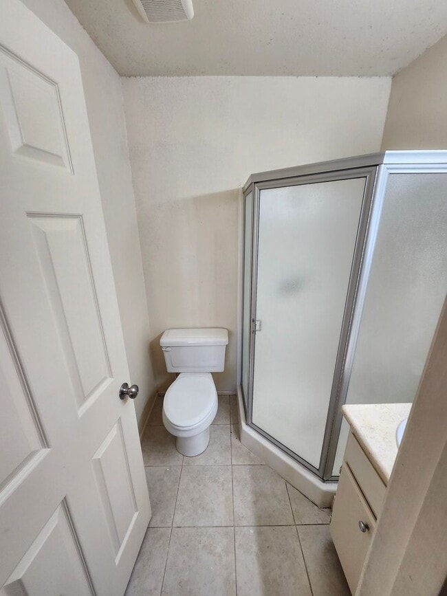 Building Photo - Beautiful 2 bedroom 1.75  bath Home Alta Loma