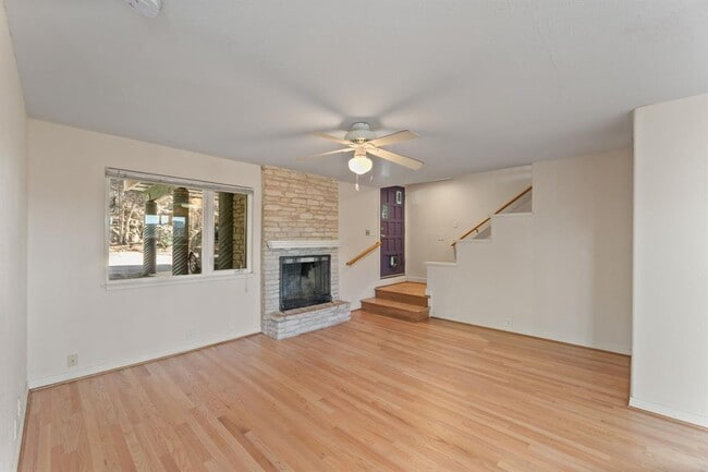 Building Photo - 3309 Westhill Dr