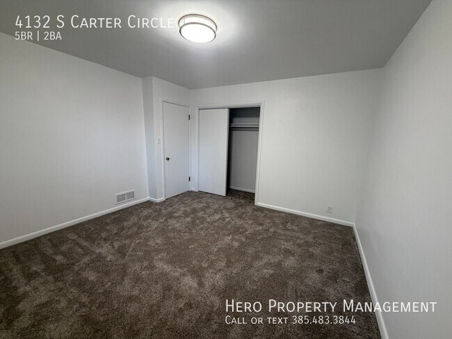 Building Photo - 4132 S Carter Cir