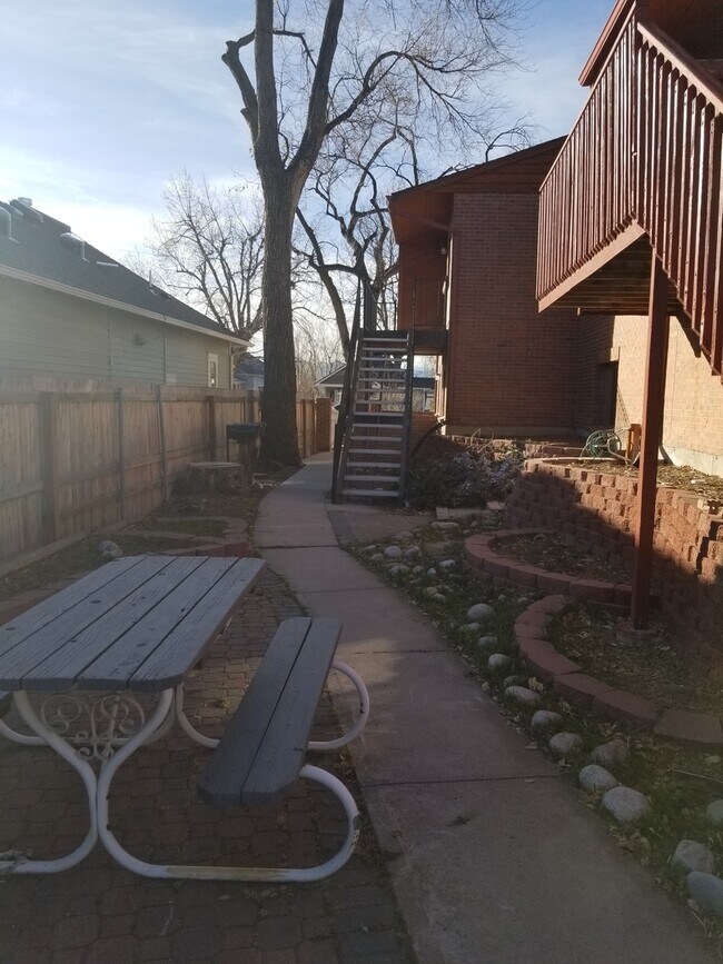 Building Photo - 5580 S Curtice St