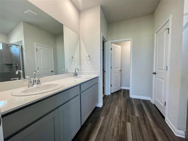 Building Photo - 111 Ostracoda Ln