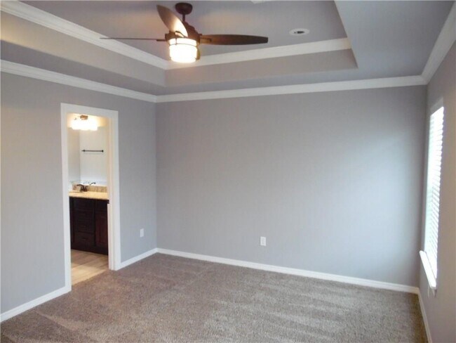 Building Photo - 121 Genoa Way