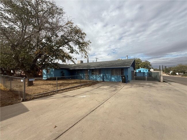 Primary Photo - 1943 Pico St