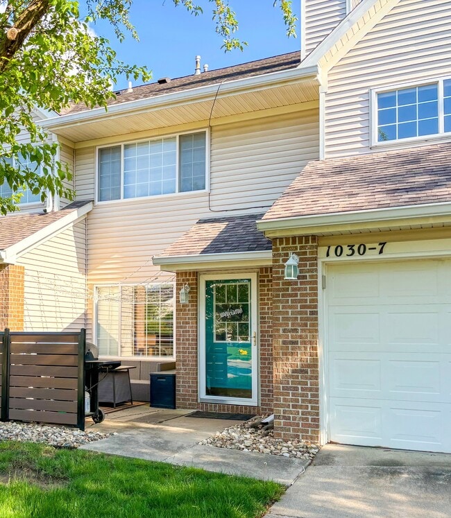 Building Photo - 1030 68th St