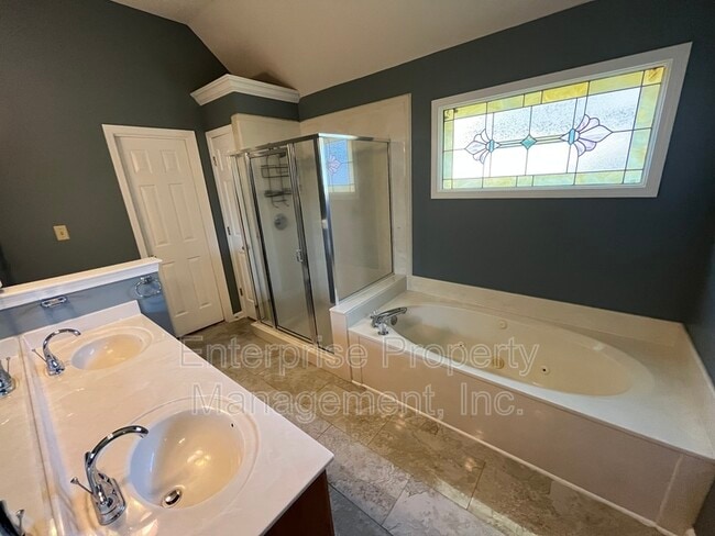 Building Photo - 384 Walnut Trace Dr