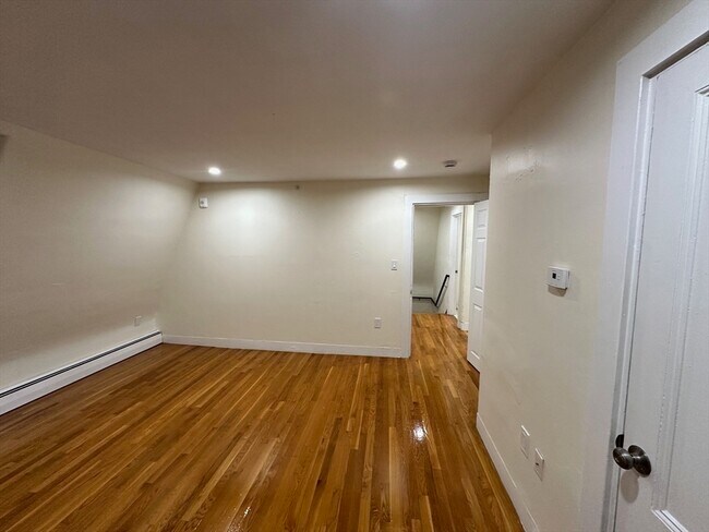 Building Photo - 440 Newtonville Ave