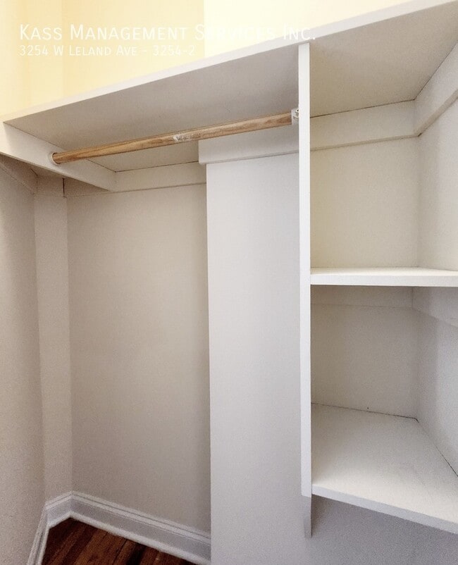 Building Photo - 3254 W Leland Ave