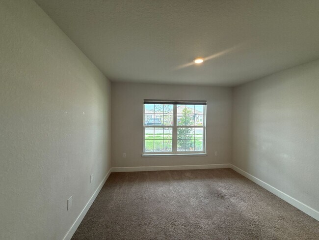 Building Photo - Truly Stunning 4-bedroom, 3-bathroom, 2 car garage in the beautiful new community of Villimar