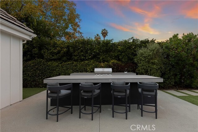 Building Photo - 5946 Woodlake Ave