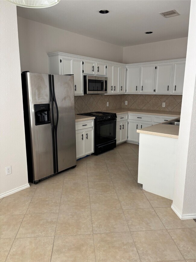 Building Photo - 1417 Paige St