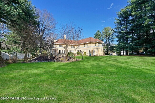 Building Photo - 758 Roseld Ave