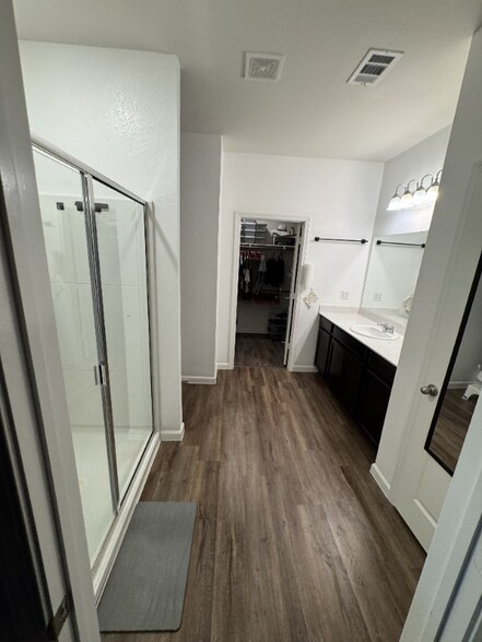 Building Photo - 6512 Trident Ct