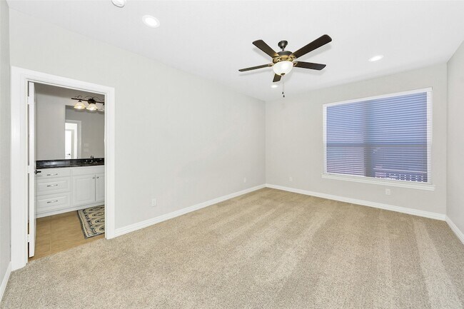 Building Photo - 185 Oyster Bay Ct