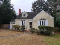 Building Photo - 105 W Arden Cir