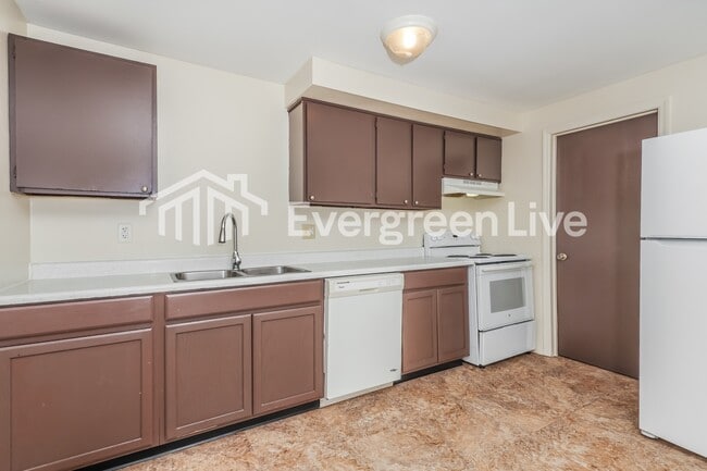 Building Photo - 8053 Mt Aetna St