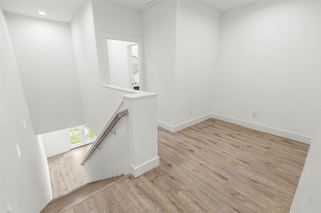 Building Photo - 2202 Wavell St