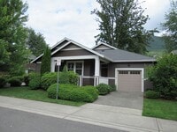 Building Photo - One level 2 bedroom, 2 bathroom home in North Bend