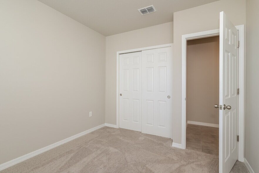 Building Photo - 453 Sun Warbler Wy