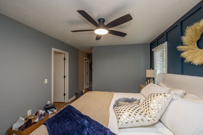 Building Photo - Gorgeous home for rent in very desirable M...