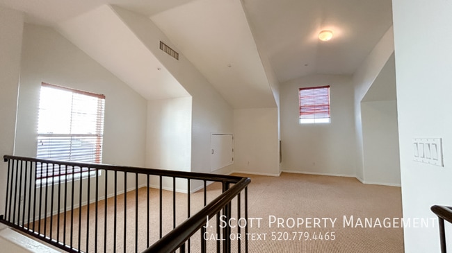Building Photo - 746 N Laguna Dr