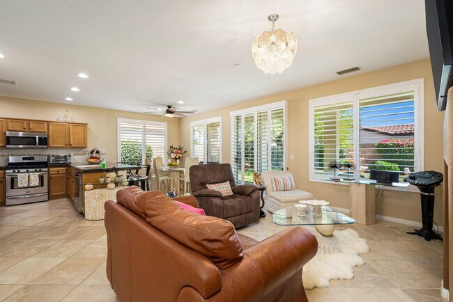 Building Photo - 60268 Sweetshade Ln