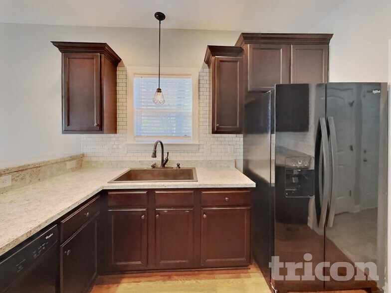 Building Photo - 189 Crystal Creek Dr