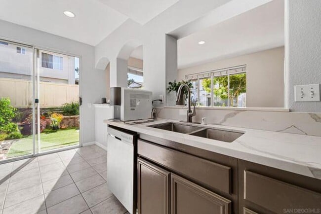 Building Photo - Outstanding Home in Otay Ranch!