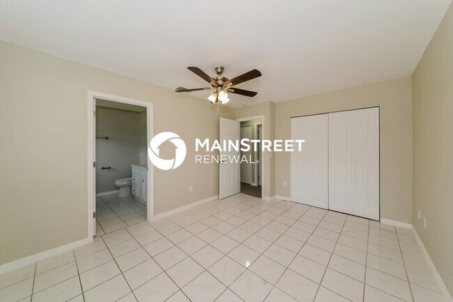 Building Photo - 3 Bedroom Pet-Friendly Home in North Port, FL with Main Street Renewal