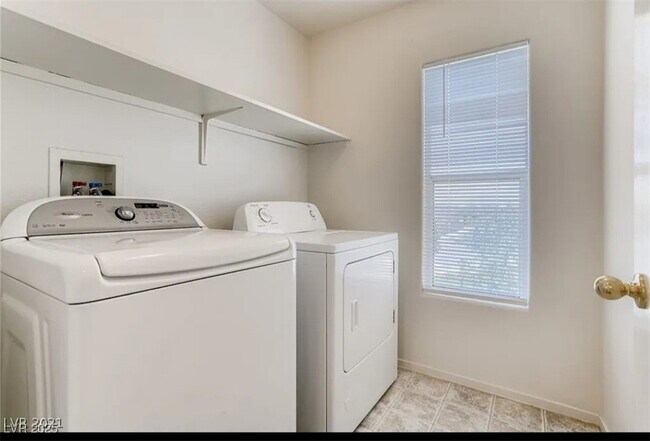 Building Photo - 8973 Quintessa Cove St