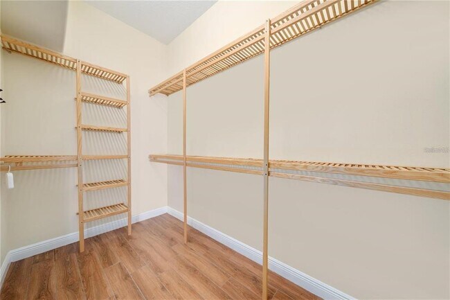 Building Photo - 2333 Pinehurst Ct