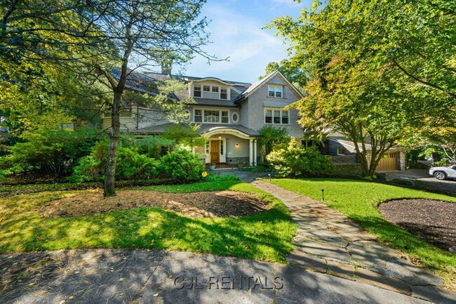 Primary Photo - 29 Merrill Rd