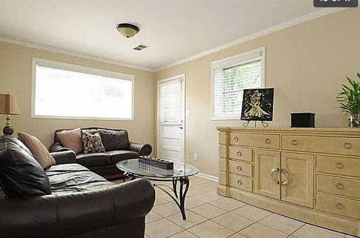 Building Photo - 2342 Cortez Way NE