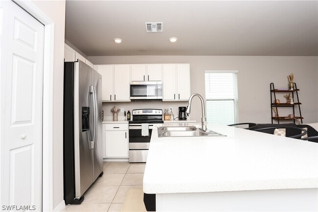 Building Photo - 15026 Wildflower Cir