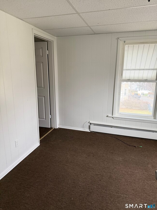 Building Photo - 33 Pilgrim Ave