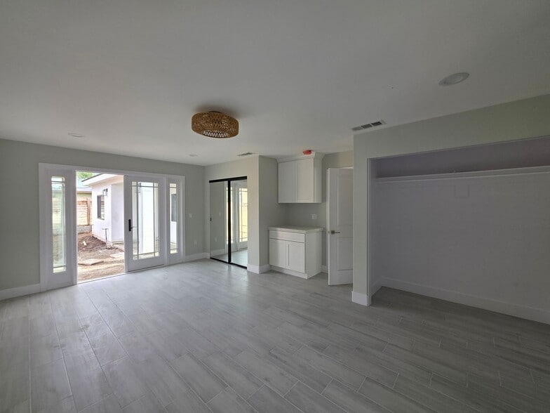 Building Photo - 12412 Lambert Cir