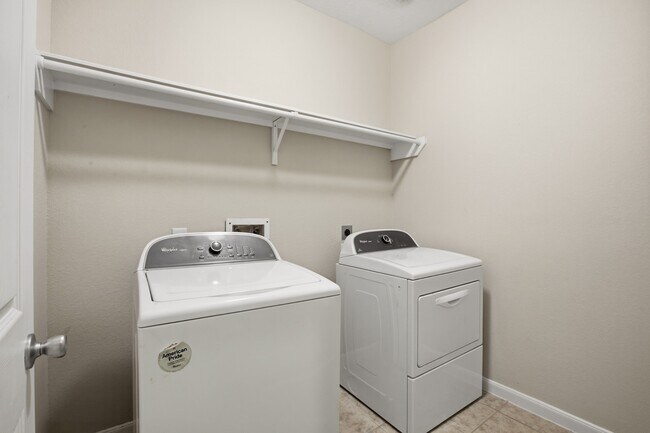 Building Photo - 11103 Avery Oaks Ln