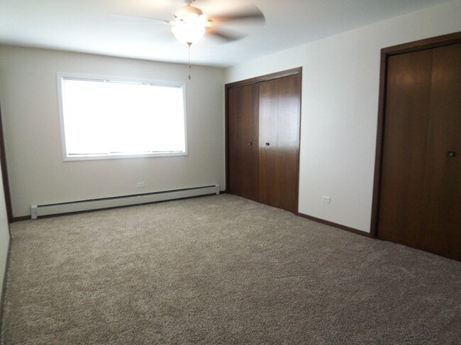 Building Photo - 4381 Woodland Ave