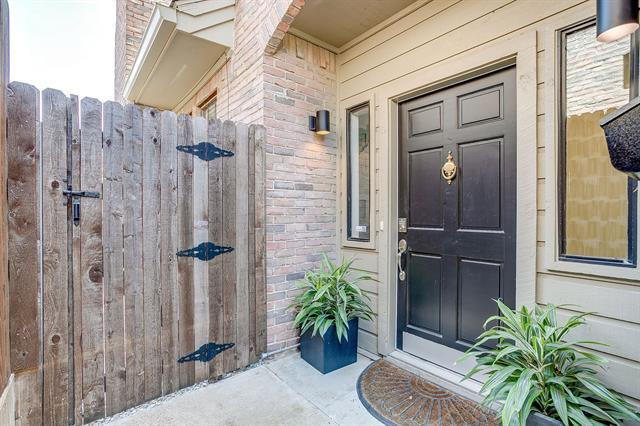 Building Photo - 1301 Belle Pl