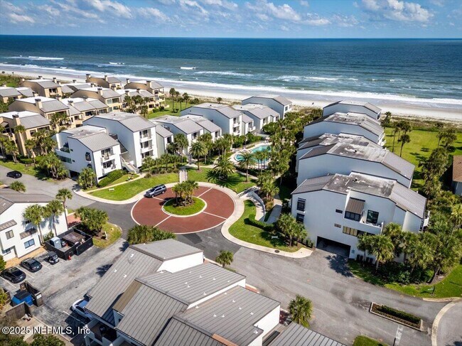 Building Photo - 739 Spinnakers Reach Dr